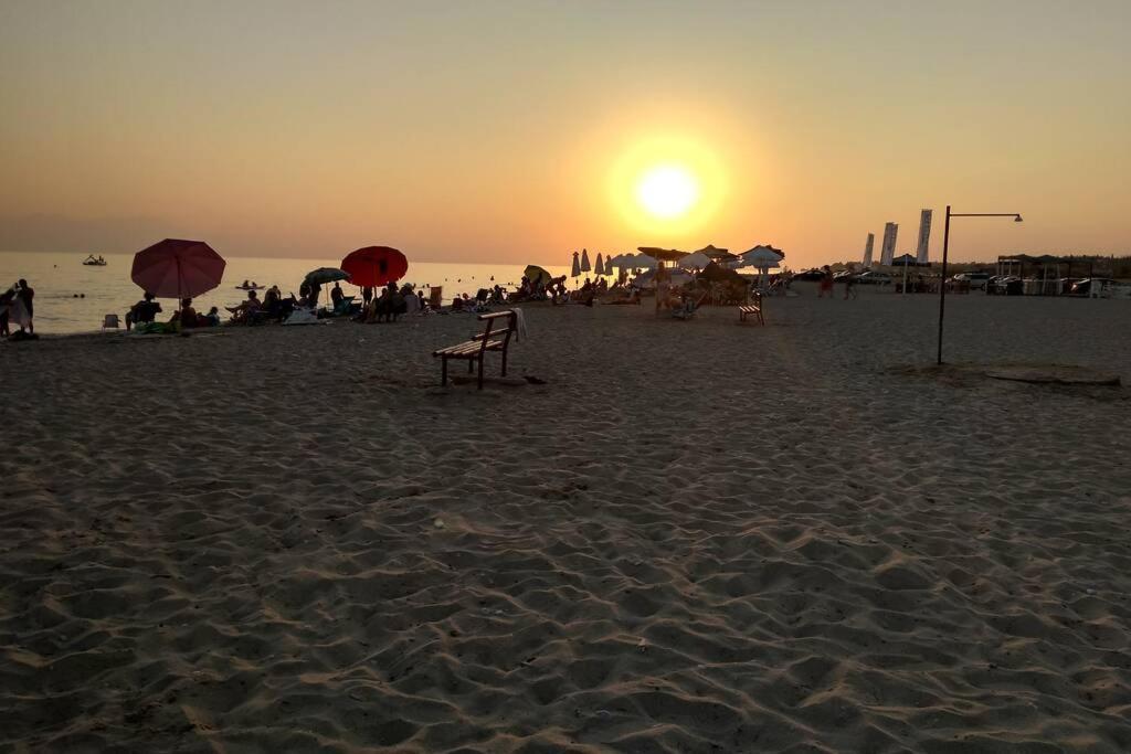 Αξέχαστη Διαμονή - Unforgettable Accommodation Nea Kallikrateia Eksteriør billede